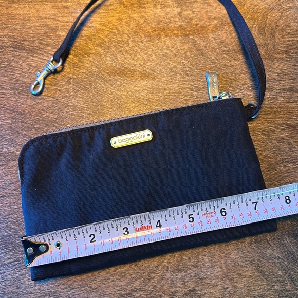 Baggallini -Wallet Clutch Black light blue NWOT! - Picture 10 of 11